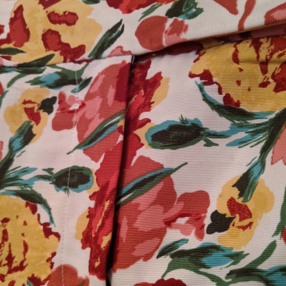 Floral Print Skirt - Picture 4 of 6